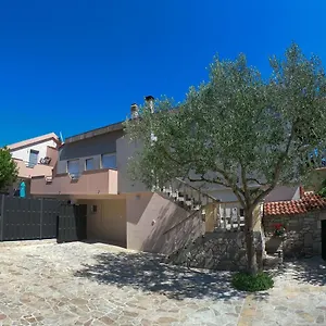 Stela - Private Terrace & Parking Apartment