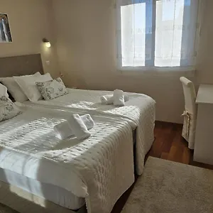 Luana With Private Jacuzzi Apartment