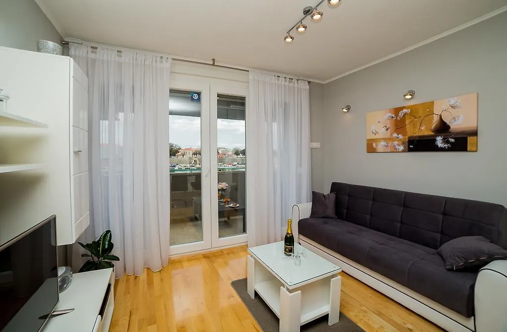 Apartment Big Look Zadar 0*,